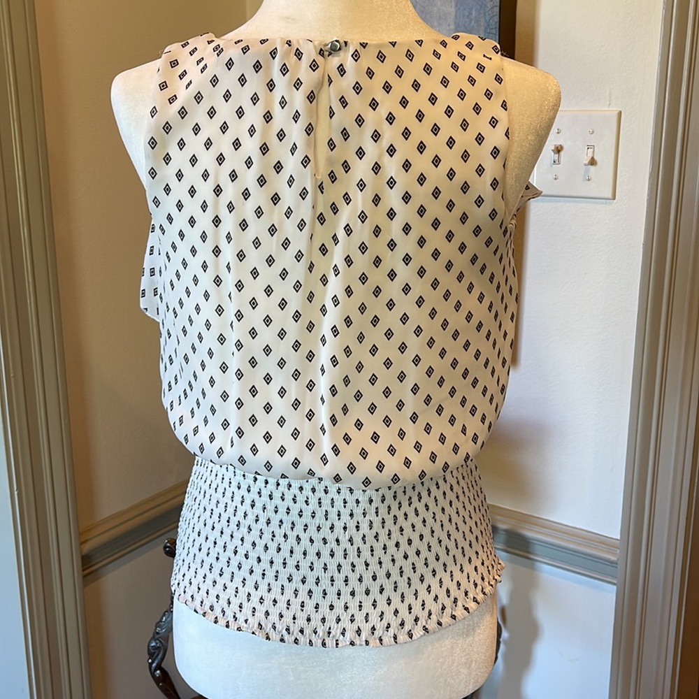 White House Black Market Blouse - Picture 6 of 8